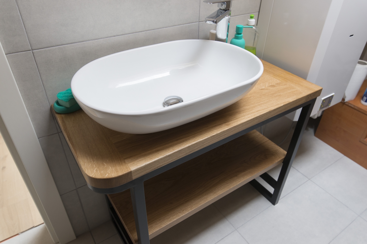 Mobile per lavabo in rovere
